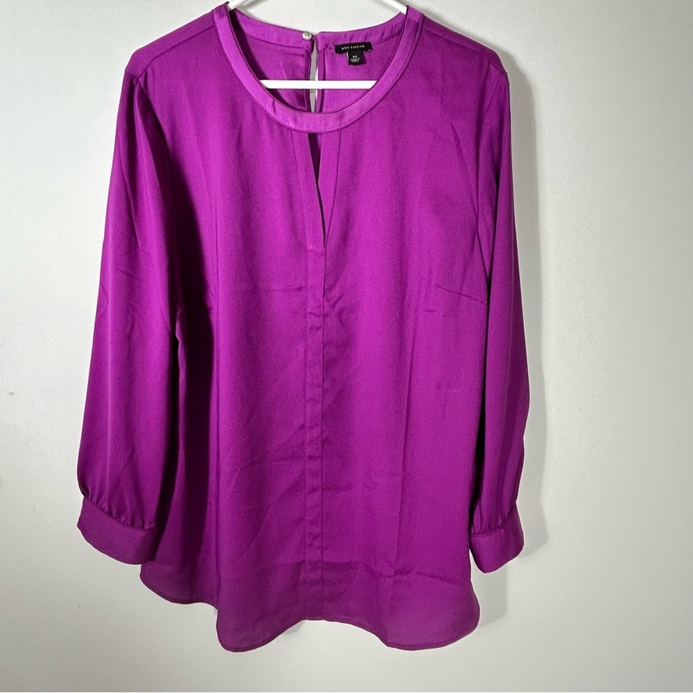Ann Taylor Women’s Magenta Satin Trimmed Neck V-Slit Loose Fit Blouse Size XL